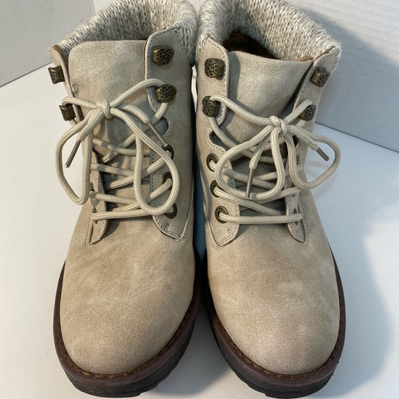 BLOWFISH Malibu l Size 10 l Casual Boots. Hardy Worn & have High End Details 🏆 - Picture 1 of 6